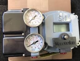 Controleventil met Masoneilan SVI II AP Advanced Performance Digital Valve Positioner en Fisher 67CFR Filter Regulator