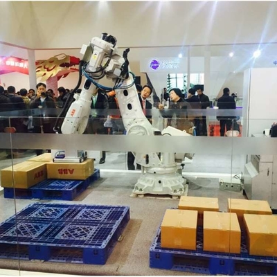 ABB 6 Axis Robotic Arm IRB 6700-155/2.85 met CNGBS-reiniger voor palletiserende robot-automatisering