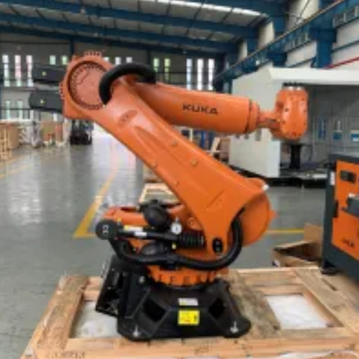 KUKA KR 210 R2700 Pick and Place industriële robots met CNGBS lineaire gidsen voor motorassemblage