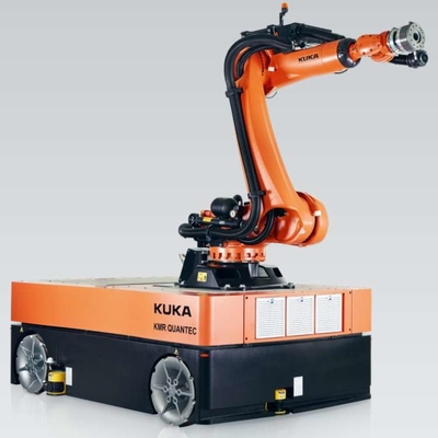 Kuka Robot KR 70 R2100 met CNGBS-wapenreinigingsstation voor automatisering van het lassen met 6-assige robotarm