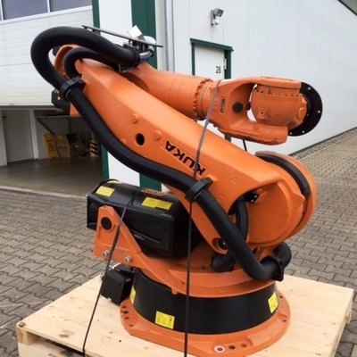 Kuka 6 Axis Handling Robotic Arm KR 240 R3330 Met CNGBS Robot Guide Rail Voor Handling Robot