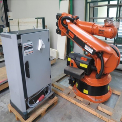 Kuka 6 Axis Handling Robotic Arm KR 240 R3330 Met CNGBS Robot Guide Rail Voor Handling Robot