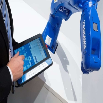 6 Axis Pick And Place Robotic Arm Yaskawa GP8 met CNGBS Robot Gripper voor Material Handling Robot