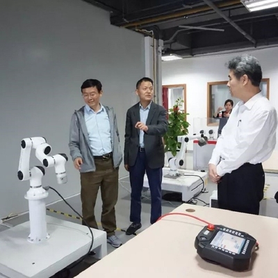 Han's Elfin 5 met 5kg nuttige lading 6 Axis Cobot Robotarm Met CNGBS Robotarm Gripper