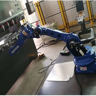 Industriële robotarm 6 as Yaskawa GP35L met CNGBS-robotgripper voor geautomatiseerde robot