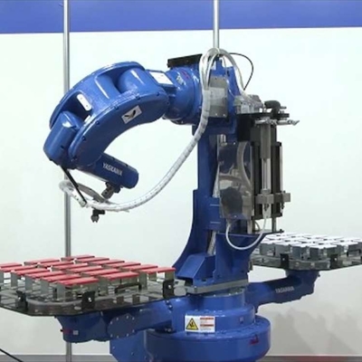 Auto schilderen Robotic Arm 6 Axis Yaskawa MPX1150 Met CNGBS Robot Gripper Voor het schilderen van robotmuur