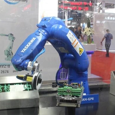 Industriële assemblage robot GP8 met 8 kg nuttige lading, robotarm als pick and place machine