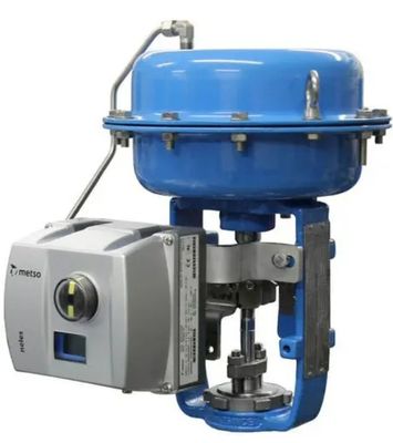 Chinese besturingsklep met Neles-kleppositionator ND9000 en pneumatische actuator