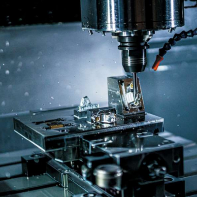 Verticaal bewerkingscentrum VL-serie V1690L gebruikt op verschillende productielocaties als machine-tools accessoires