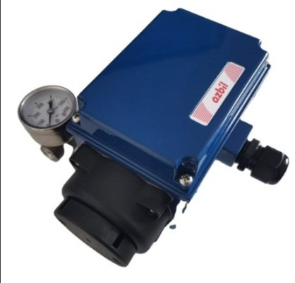 Controleventil met pneumatische actuator en Azbil AVP100 AVP102 pneumatische slimme ventiel positioner
