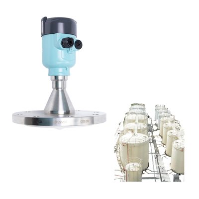 Olieopslagtank Liquid Level Measuring Instrument uitgerust met FEEJOY RRF5 80GHz Radar Level Transmitter