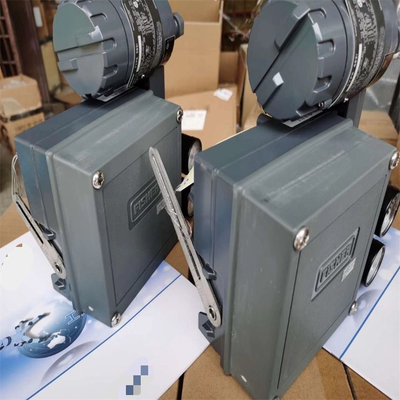 Originele gloednieuwe Emerson Fisher klep 3582i mechanische positioner en 67CFR drukverlagend klep