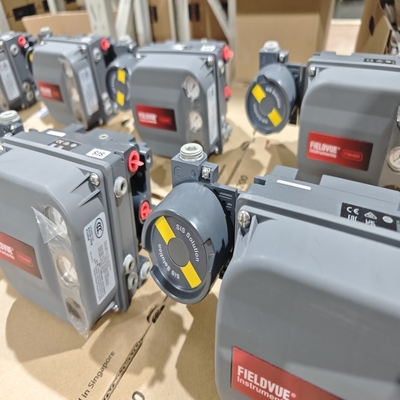 Stock Emerson Fisher FIELDVUE DVC6200 SIS Digital Valve Controller and China Bellows Control Valve Customized