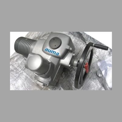 Gemotoriseerde kogelkraan met een AUMA GS kwartslag-tandwielkast en SA multi-turn modulaire universele elektrische actuator.