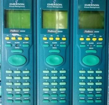 Olie- en gasmetingcomputer Emerson FloBoss 600+ Panel-mount Flow Computer voor multi-stroom multi-station toepassingen