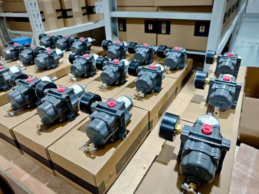 Chinese besturingskleppen met FAIRCHILD 63 Filter regulator en Siemens Valve Positioner