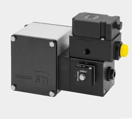 IMI STI SA/CL Analoog positioner voor lineaire actuator met dubbele werking voor petrochemische thermische energiecentrales