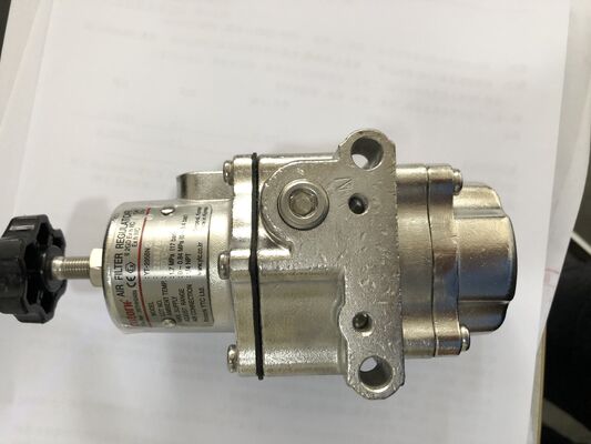 Controleventil met Baker Hughes Masoneilan Digitale Valve Positioner SVI2-21123121 Pneumatische Booster YT-200 Filter Regulator