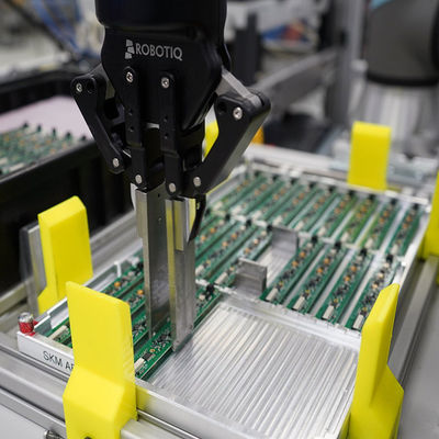 ROBOTIQ de robotachtige het wapenvervangstukken van de tang hand-E robot combineren met de samenwerkingsrobot van UR