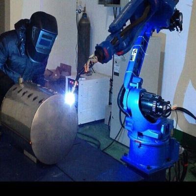 Motoman AR1440 met Lasser RD500S voor Laser Scherpe Verwerking