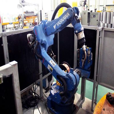 6 het Wapen Motoman AR1440 van de asrobot met Lasser RD350S voor Robotachtig Lassen