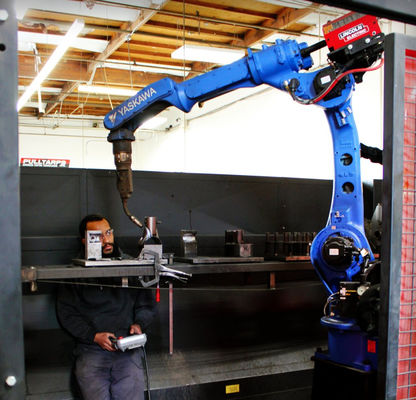 Robotwapen 6 As Motoman AR2010 met 2010MM Bereik als Lassenmanipulators en Wapen dat van de Lassenrobot wordt gebruikt