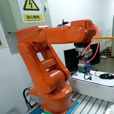 Kleine industriële robot IRB 120 met 6 assen Industriële robotarm voor Cnc assemblage robot