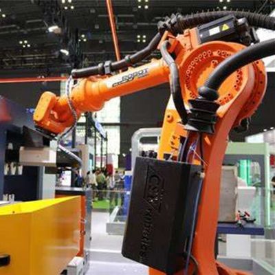 6 Robotica China van het as de Industriële Robotachtige Wapen QJR20-1600 als het Bespuiten van Robot